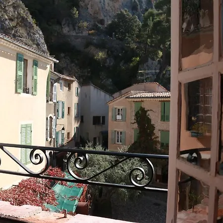 La Bonne Etoile - The Good Star * Moustiers-Sainte-Marie