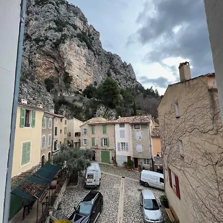 La Bonne Etoile - The Good Star Apartament *