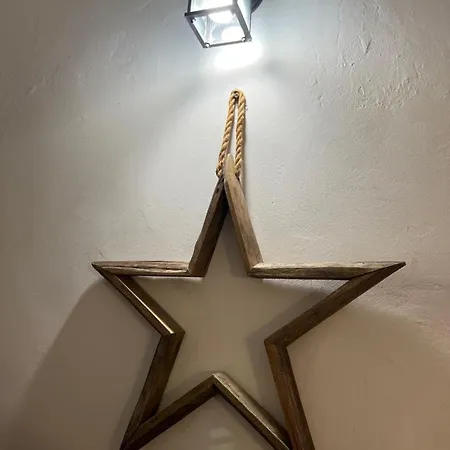 La Bonne Etoile - The Good Star