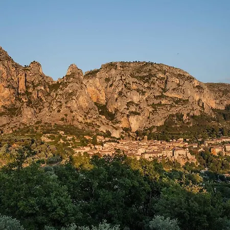 La Bonne Etoile - The Good Star