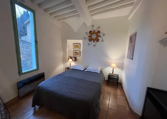 La Bonne Etoile - The Good Star * Moustiers-Sainte-Marie